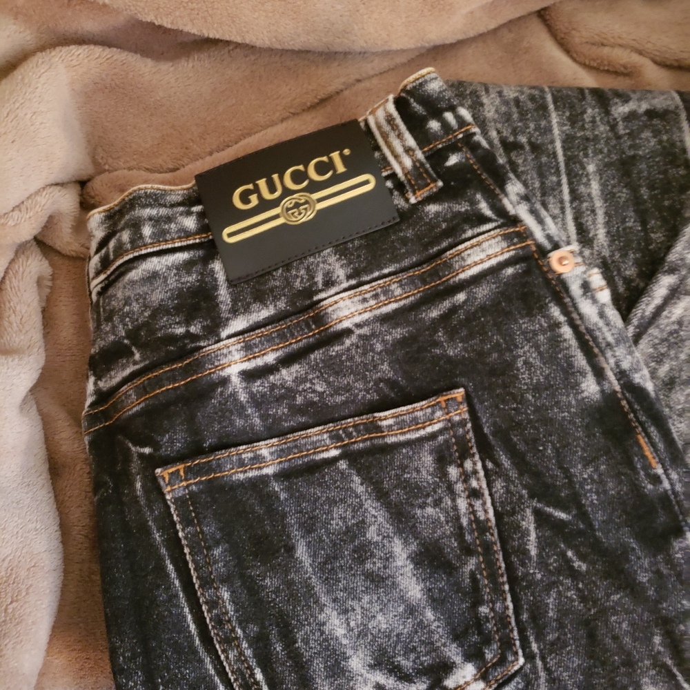 Gucci - Picture 3 of 3